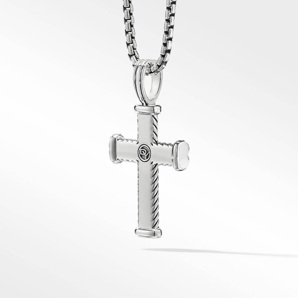 DAVID YURMAN CHEVRON CROSS PENDANT IN STERLING SILVER WITH PAVÉ BLACK DIAMONDS - Picture 4 of 4